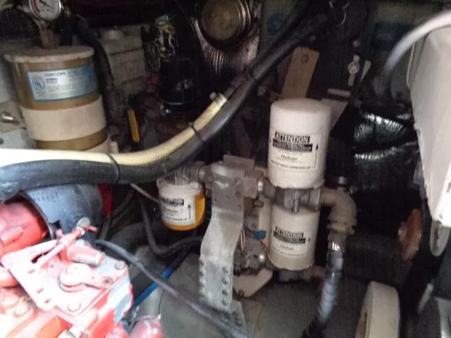 Slide: The Image of Albemarle 325 Convertible 1999 - 63