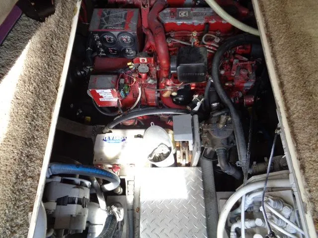 Slide: The Image of Albemarle 325 Convertible 1999 - 65