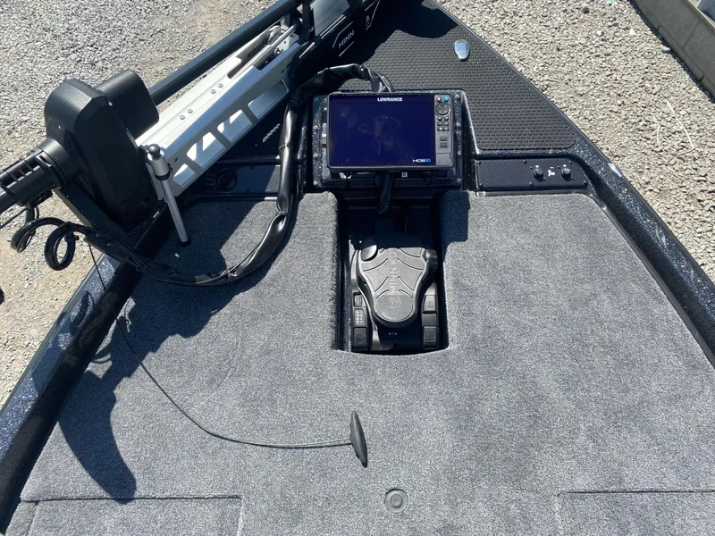 Slide: The Image of 2025 Phoenix 721 ZXL boat deck with navigation system and trolling motor. - 20