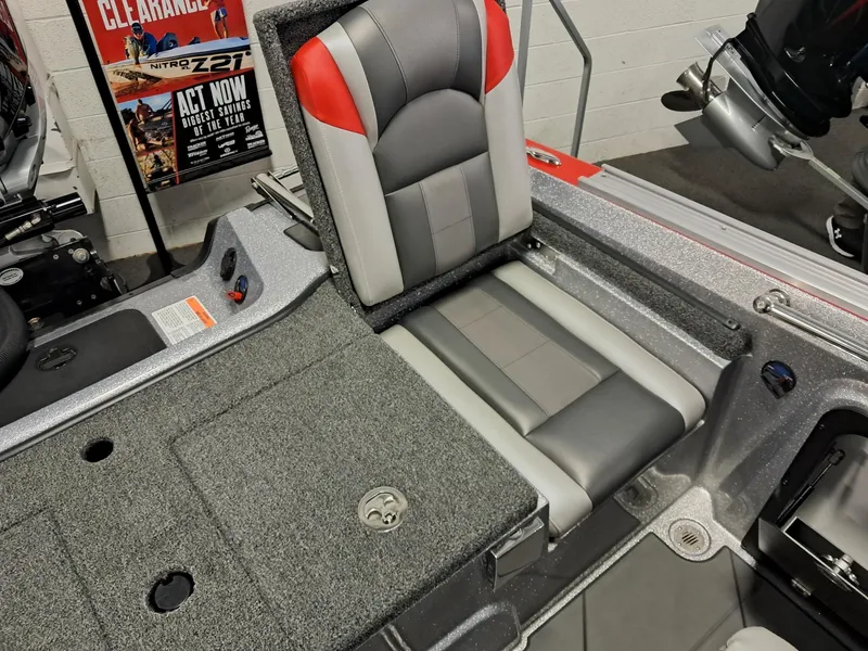 Slide: The Image of 2025 Nitro ZV2O SPT PRO boat seat with gray and red upholstery. - 10