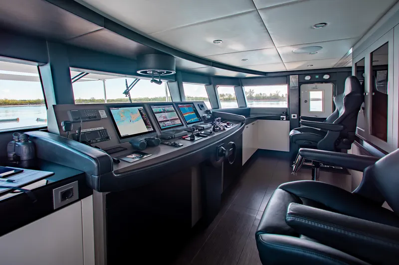 Slide: The Image of Bridge of 2017 Mengi Yay 105 Custom Explorer yacht with advanced navigation systems. - 23