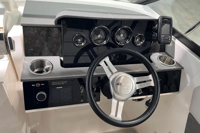 Slide: The Image of Sea Ray SDX 250 2021 - 15