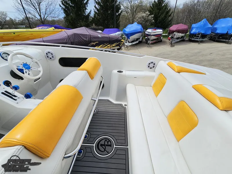 Slide: The Image of Advantage 28 Victory Bowrider 2006 - 54