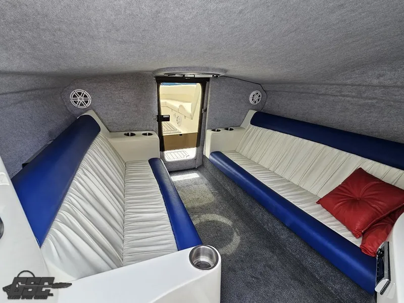 Slide: The Image of Advantage 28 Victory Bowrider 2006 - 72