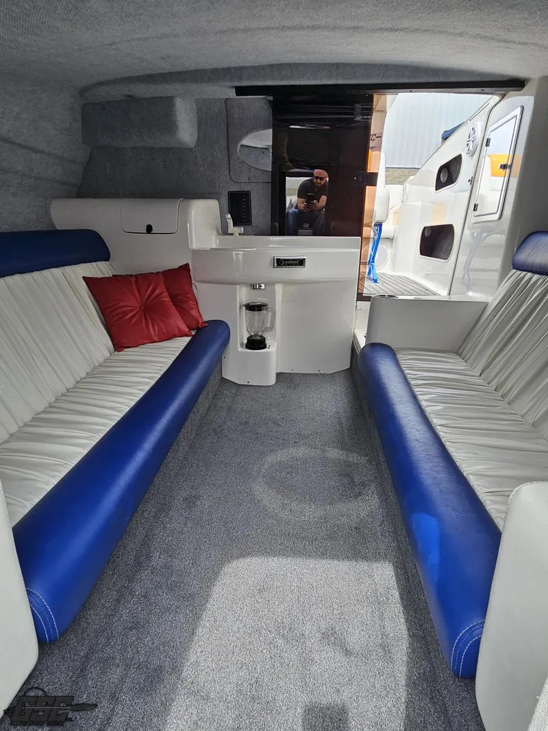 Slide: The Image of Advantage 28 Victory Bowrider 2006 - 91