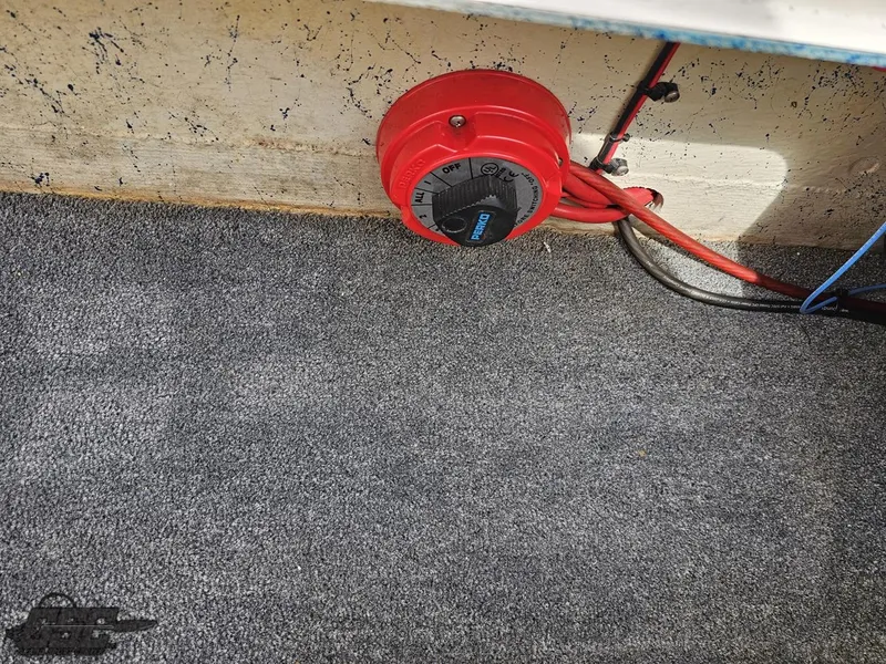 Slide: The Image of Advantage 28 Victory Bowrider 2006 - 97