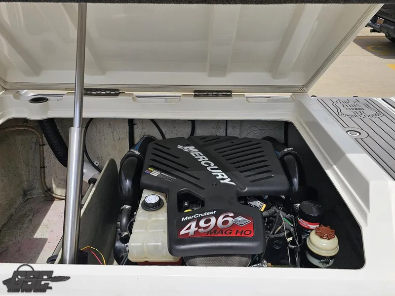 Slide: The Image of Advantage 28 Victory Bowrider 2006 - 98