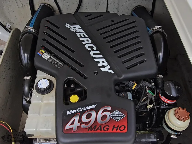 Slide: The Image of Advantage 28 Victory Bowrider 2006 - 99