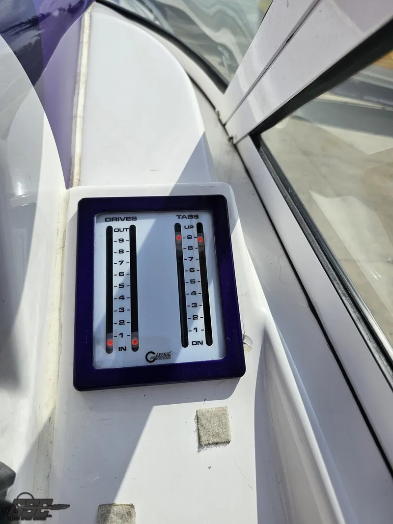 Slide: The Image of Powerquest 380 Avenger 1999 - 60