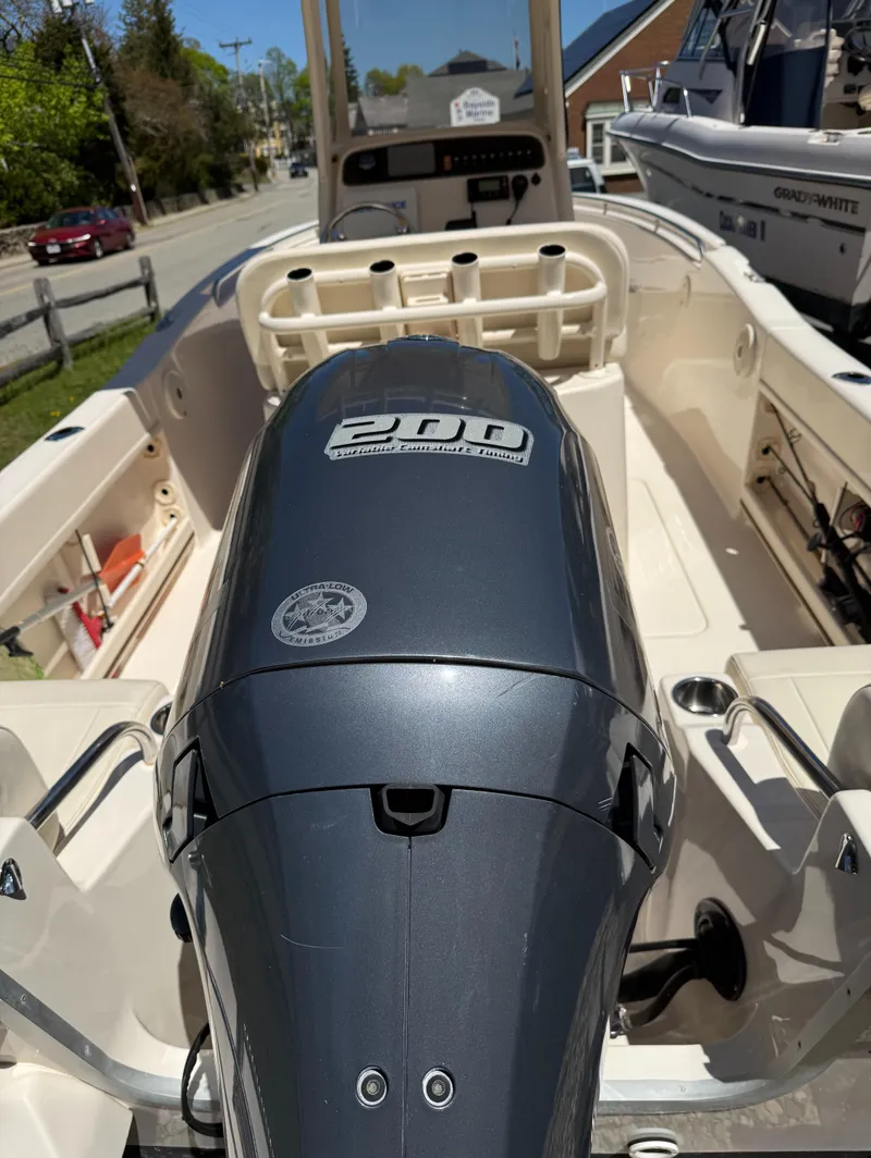 Slide: The Image of 2017 Grady-White Fisherman 209 boat with powerful 200 horsepower engine, docked outdoors. - 8