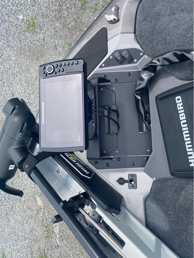 Slide: The Image of 2025 Skeeter ZXR 21 boat with Humminbird fish finder and Minn Kota trolling motor. - 10