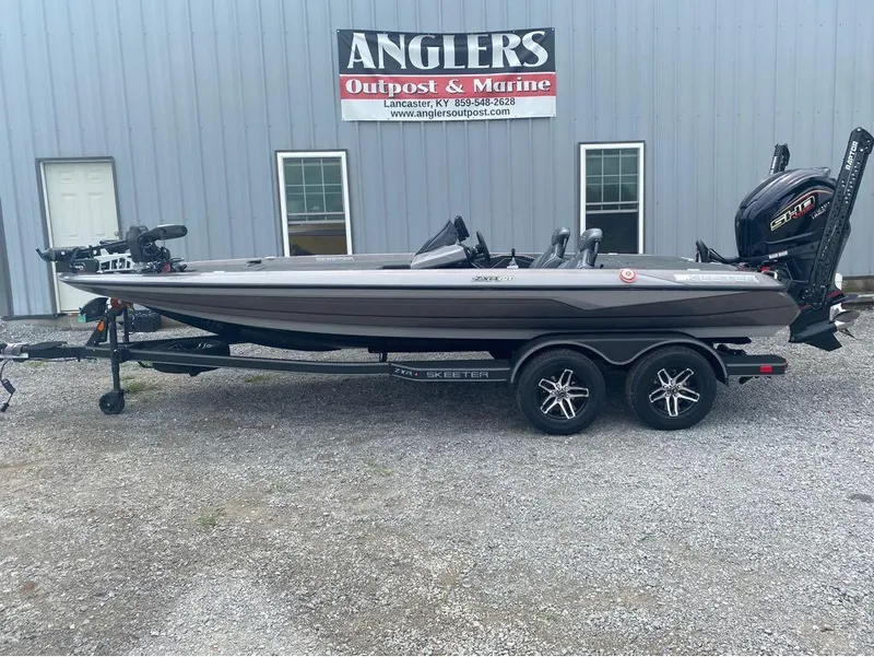 Slide: The Image of 2025 Skeeter ZXR 21 boat on trailer at Angler's Outpost & Marine. - 16