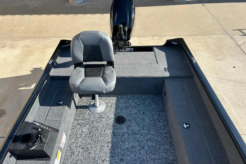 Slide: The Image of Tracker Super Guide V-16 T 2025 - 31