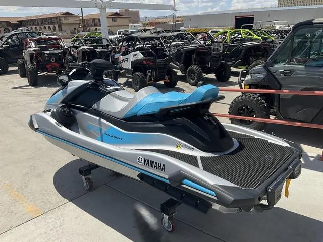 Slide: The Image of Yamaha VX Cruiser® with Audio 2024 - 4