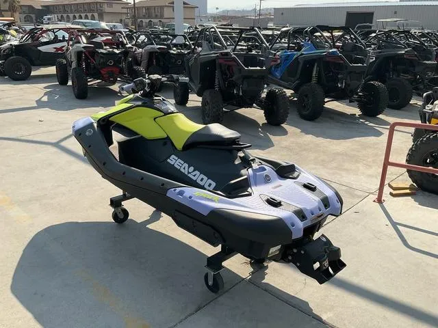 Slide: The Image of Sea-Doo Spark® Trixx™ for 1 Rotax® 900 ACE™ - 90 iBR 2024 - 4