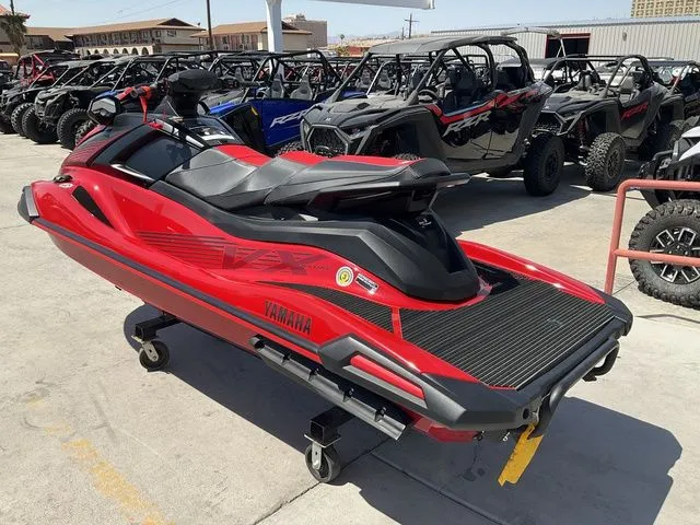 Slide: The Image of Yamaha VX® Deluxe 2025 - 3