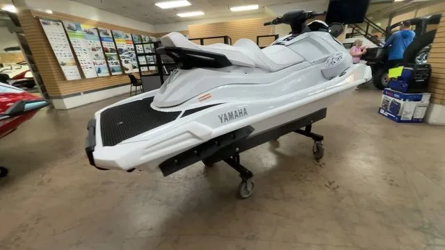 Slide: The Image of Yamaha VX Cruiser 2025 - 14