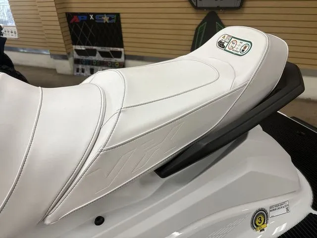 Slide: The Image of Yamaha VX Cruiser 2025 - 24