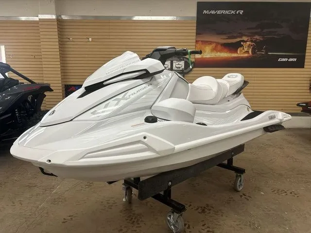 Slide: The Image of Yamaha VX Cruiser 2025 - 6