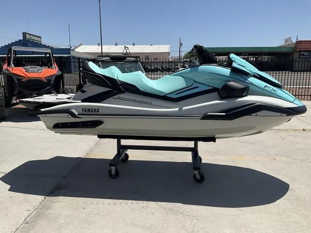 Slide: The Image of Yamaha FX Cruiser® HO 2025 - 2