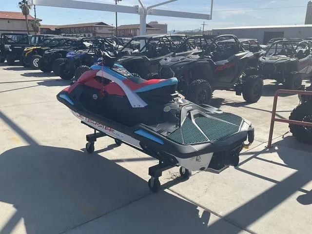 Slide: The Image of Yamaha JetBlaster DLX 2-Up 2025 - 4