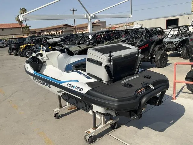 Slide: The Image of Sea-Doo FishPro Sport 170 2025 - 4