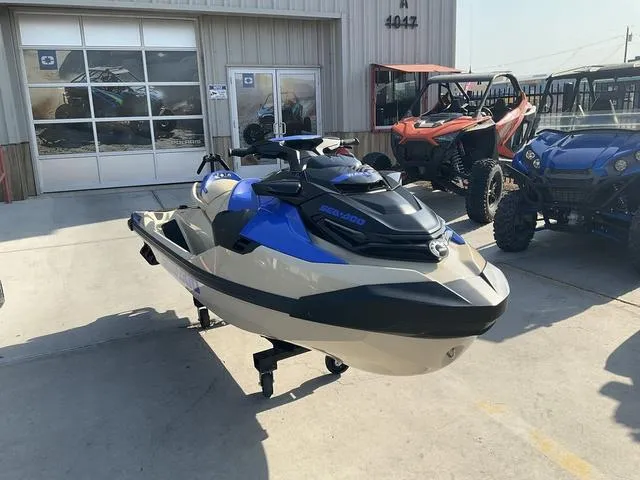 Slide: The Image of Sea-Doo Wake Pro 230 2025 - 2