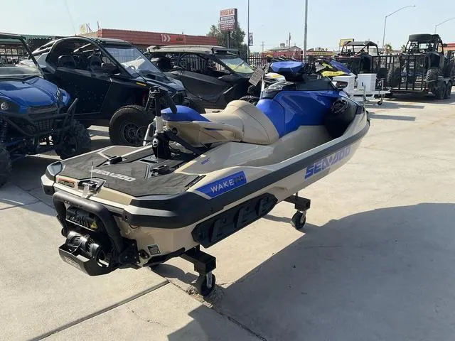 Slide: The Image of Sea-Doo Wake Pro 230 2025 - 3