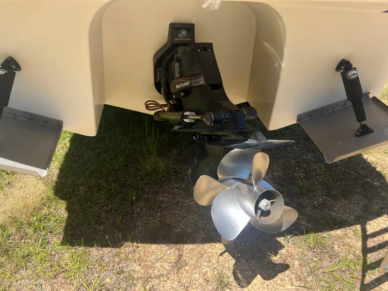 Slide: The Image of 2013 Monterey 260 SCR boat stern with propeller and outdrive. - 11