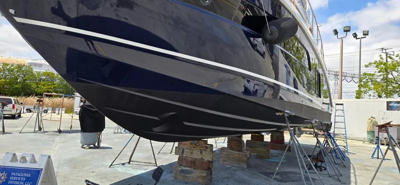 Slide: The Image of Sea Ray 510 Fly 2015 - 56
