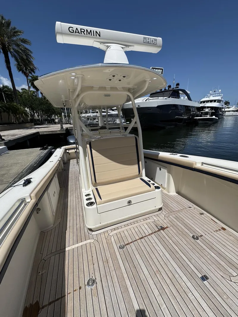 Slide: The Image of Yellowfin 36 Offshore 2016 - 11