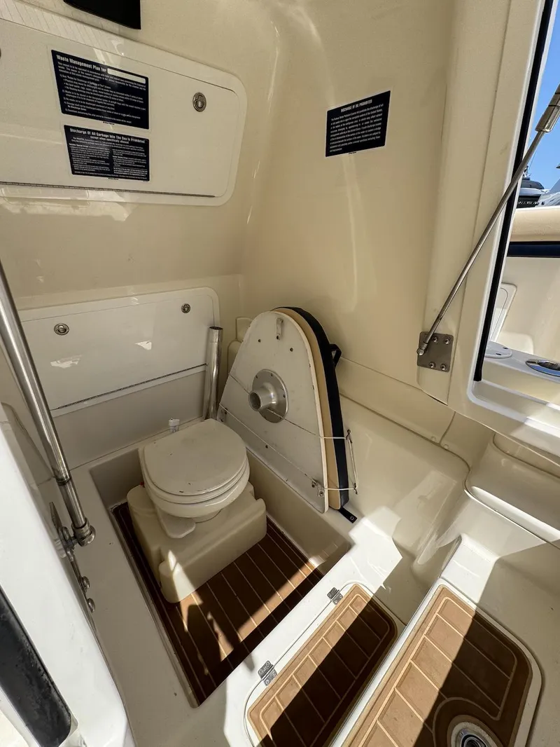 Slide: The Image of Yellowfin 36 Offshore 2016 - 13