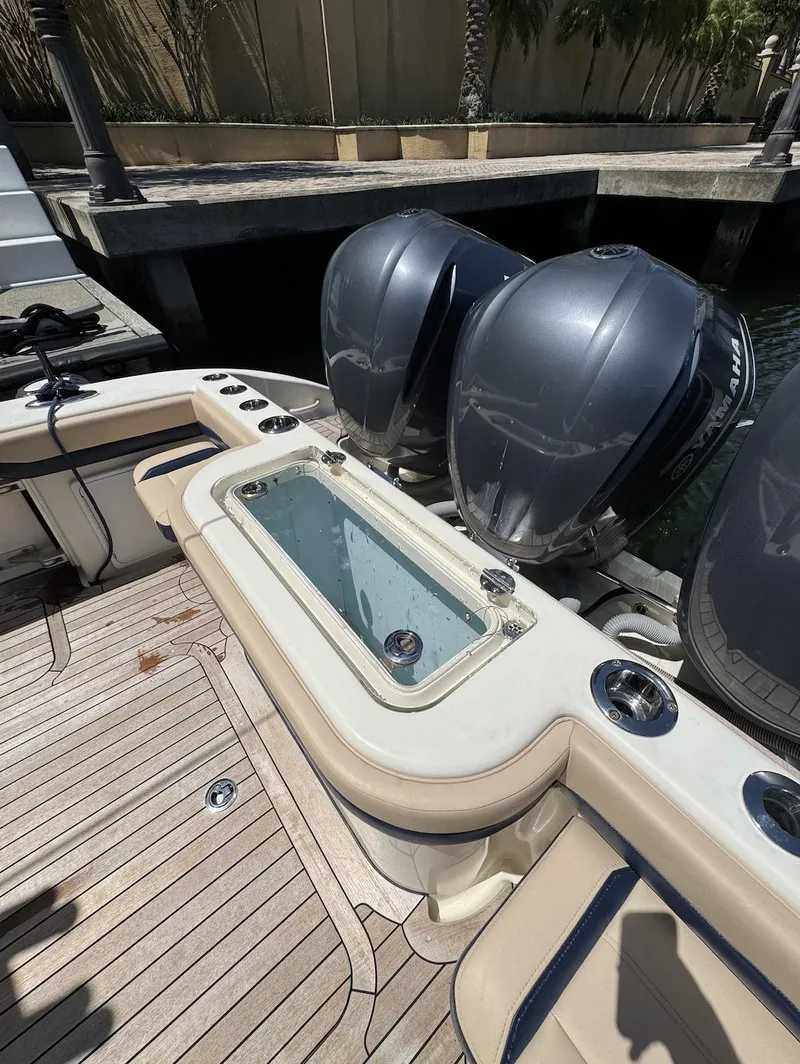 Slide: The Image of Yellowfin 36 Offshore 2016 - 28