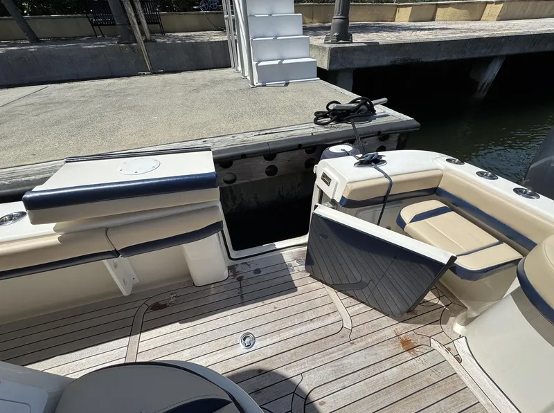 Slide: The Image of Yellowfin 36 Offshore 2016 - 29