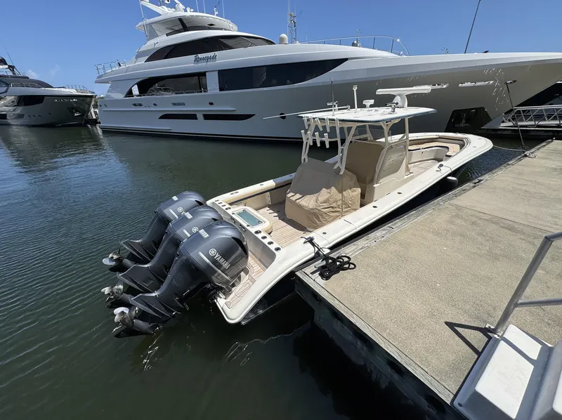 Slide: The Image of Yellowfin 36 Offshore 2016 - 3