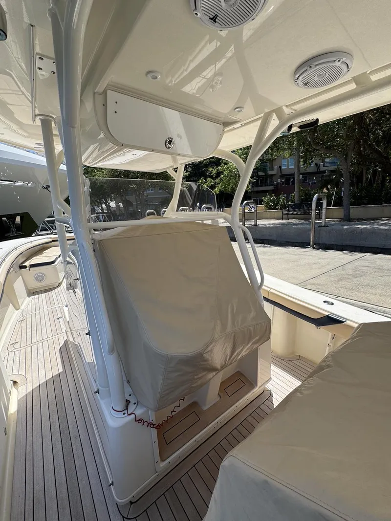 Slide: The Image of Yellowfin 36 Offshore 2016 - 31