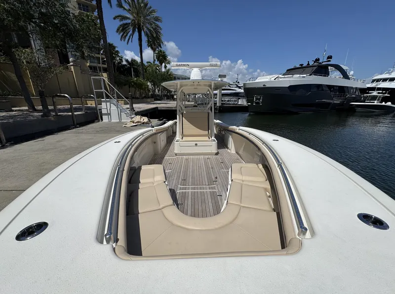 Slide: The Image of Yellowfin 36 Offshore 2016 - 5