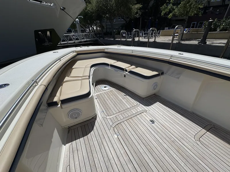 Slide: The Image of Yellowfin 36 Offshore 2016 - 8