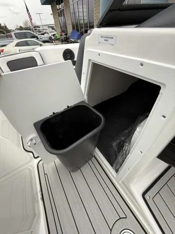 Slide: The Image of Yamaha 195S 2025 - 20