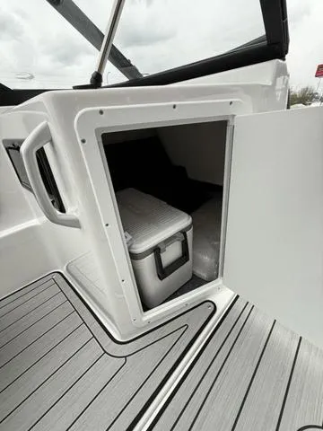 Slide: The Image of Yamaha 195S 2025 - 21