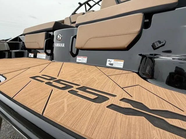 Slide: The Image of Yamaha 255XD 2025 - 11