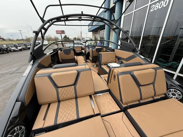 Slide: The Image of Yamaha 255XD 2025 - 13