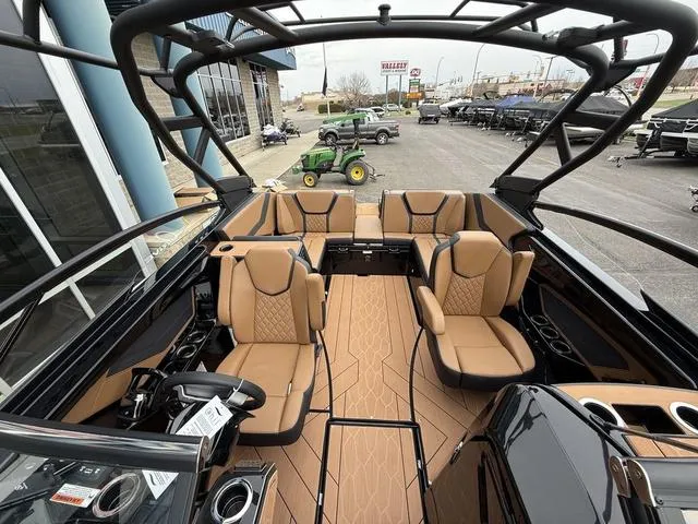 Slide: The Image of Yamaha 255XD 2025 - 16