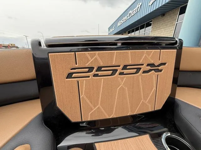 Slide: The Image of Yamaha 255XD 2025 - 18