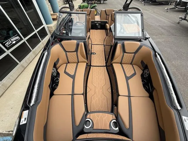 Slide: The Image of Yamaha 255XD 2025 - 21