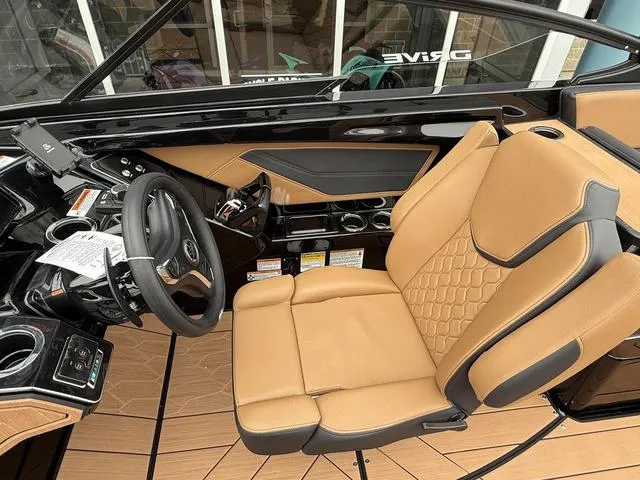 Slide: The Image of Yamaha 255XD 2025 - 32