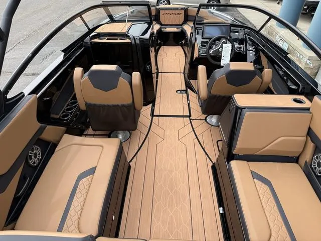 Slide: The Image of Yamaha 255XD 2025 - 44