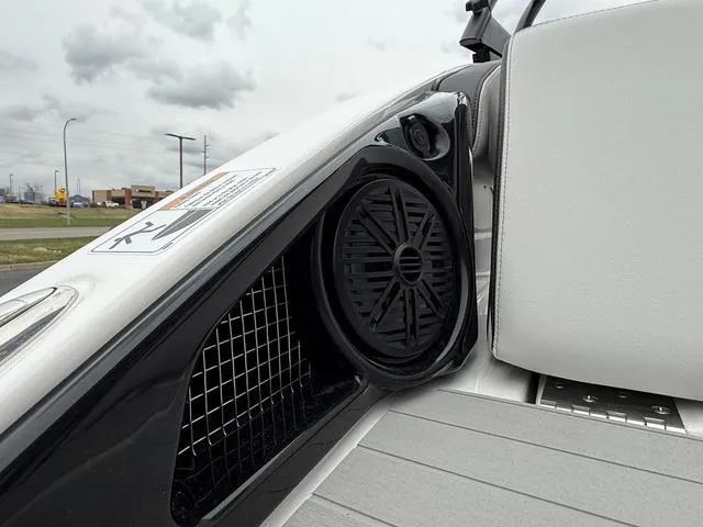 Slide: The Image of Yamaha AR250 2025 - 10