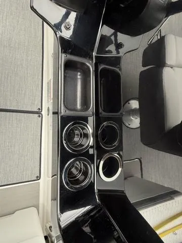 Slide: The Image of Yamaha AR250 2025 - 30