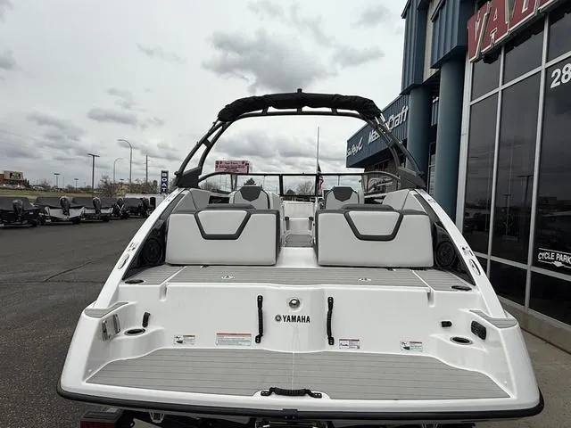 Slide: The Image of Yamaha AR250 2025 - 6